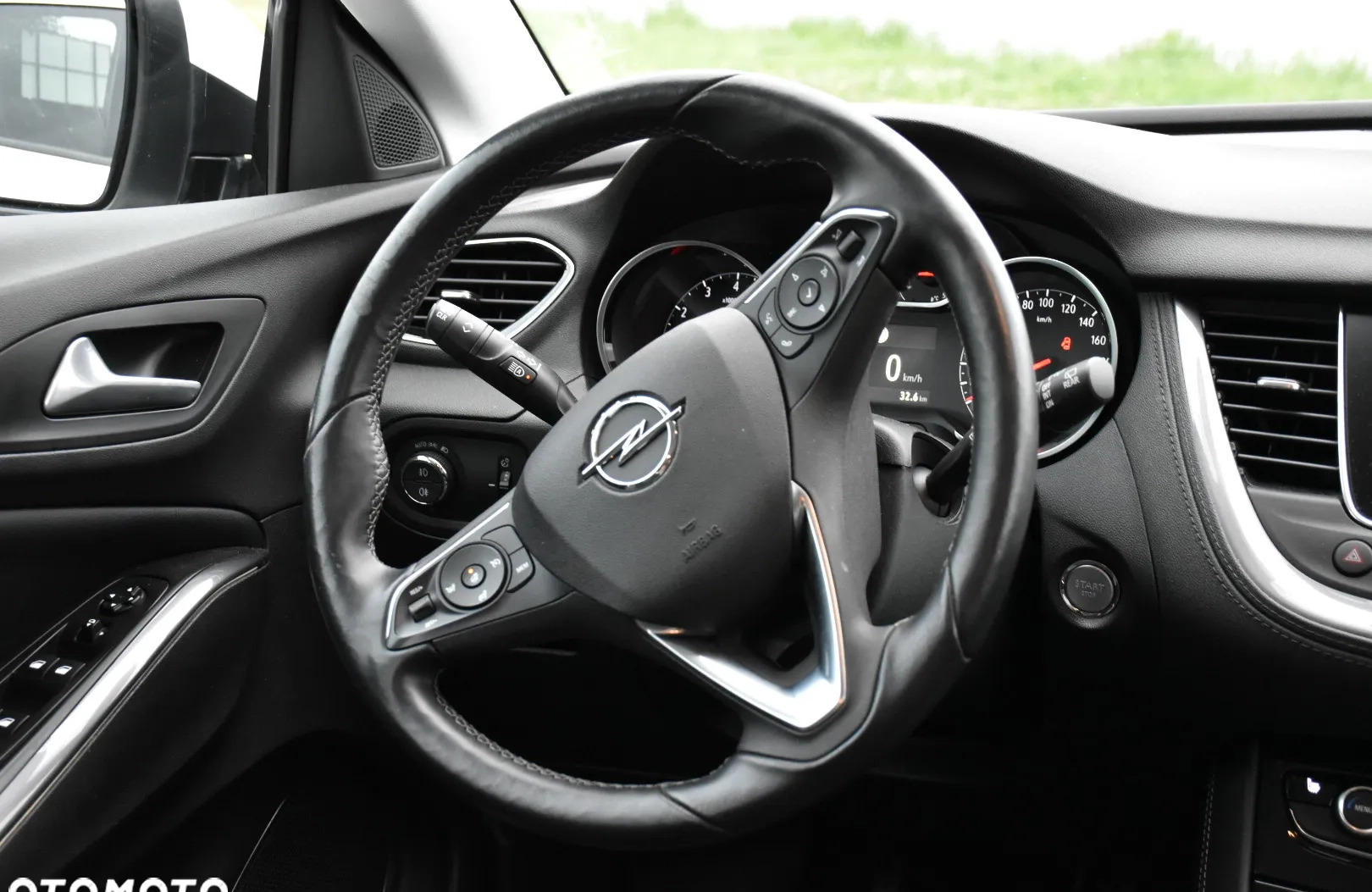 Opel Grandland X cena 73900 przebieg: 67000, rok produkcji 2018 z Rzeszów małe 562